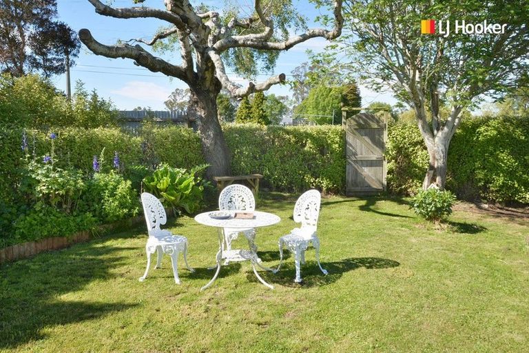 Photo of property in 33 Balmain Street, Halfway Bush, Dunedin, 9010