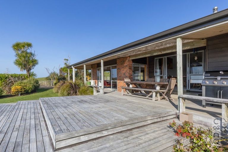 Photo of property in 457 Kiwitahi Road, Helensville, 0875