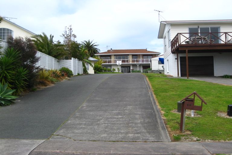 Photo of property in 23 Pacific Parade, Army Bay, Whangaparaoa, 0930