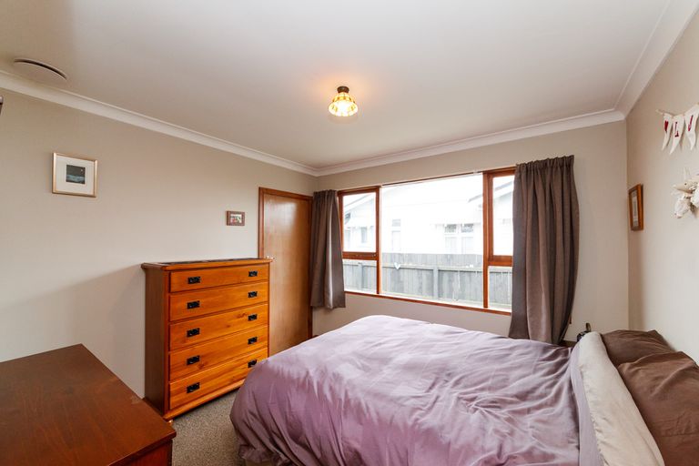 Photo of property in 10 Wood Street, Takaro, Palmerston North, 4410