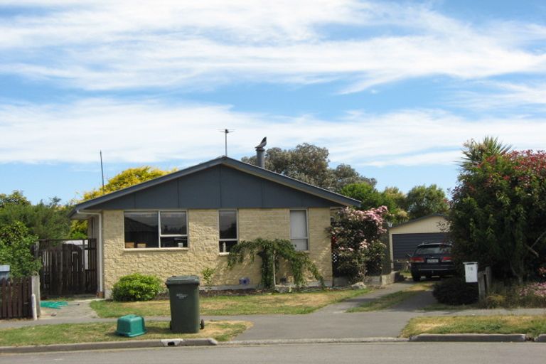 Photo of property in 19 Daytona Place, Parklands, Christchurch, 8083