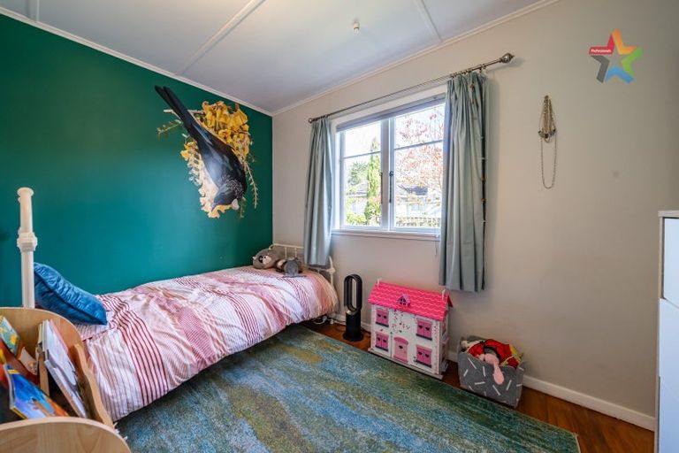 Photo of property in 3 Gibbs Crescent, Wainuiomata, Lower Hutt, 5014