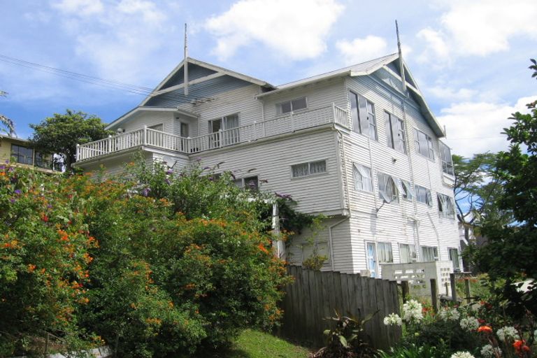 Photo of property in 3 Hillside Crescent North, Leigh, Auckland, 0985