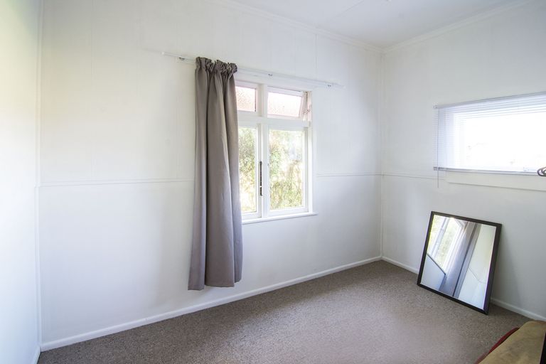 Photo of property in 14 Alfredton Road, Eketahuna, 4900