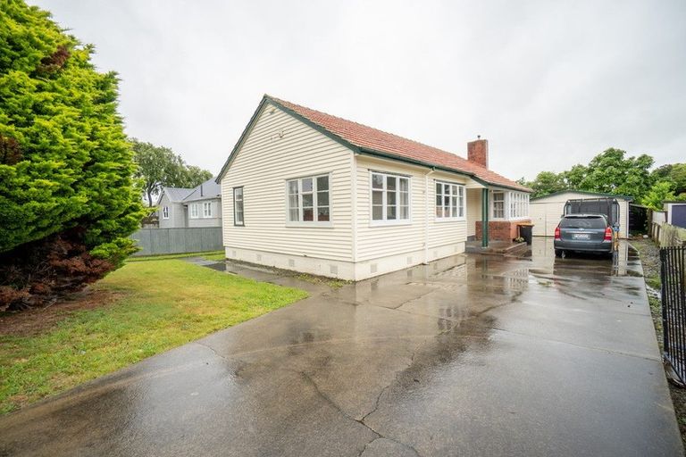 Photo of property in 6 Rangiora Avenue, Roslyn, Palmerston North, 4414