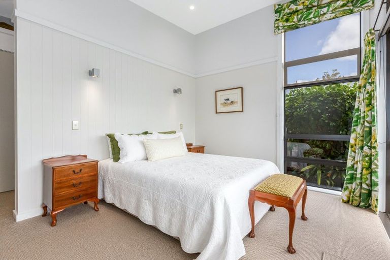 Photo of property in 6 Ferndale Drive, Waikanae, 5036