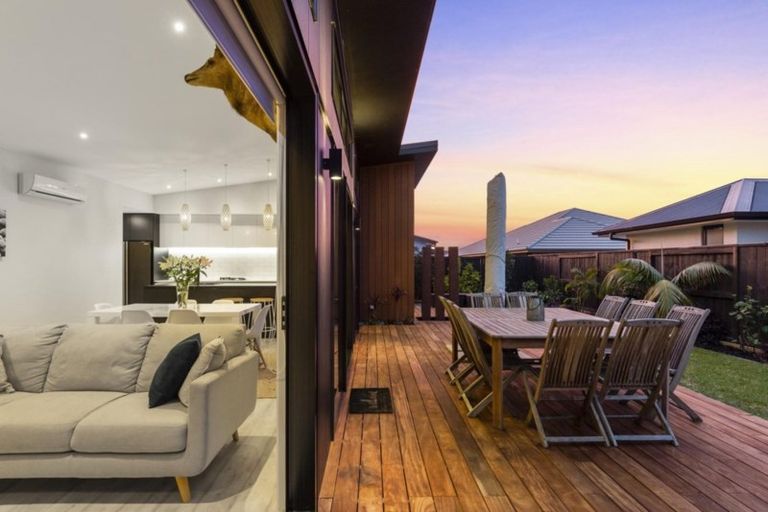 Photo of property in 10 Rotomanu Place, Pyes Pa, Tauranga, 3112