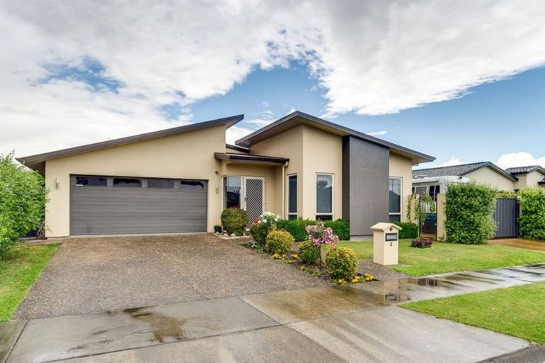 Photo of property in 4 Tasman Drive, Poraiti, Napier, 4112