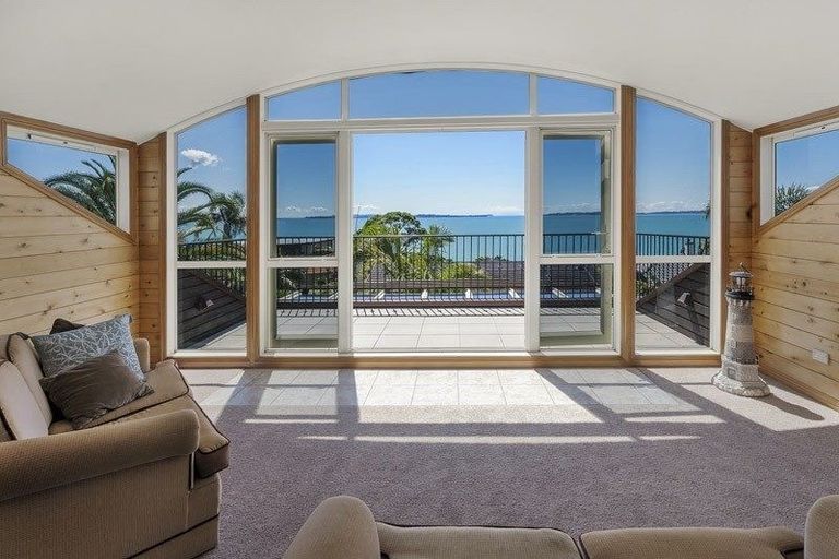 Photo of property in 18 Stevenson Way, Cockle Bay, Auckland, 2014