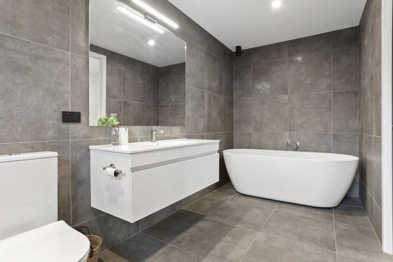 Photo of property in 7 Jack Seabrook Road, Hobsonville, Auckland, 0616