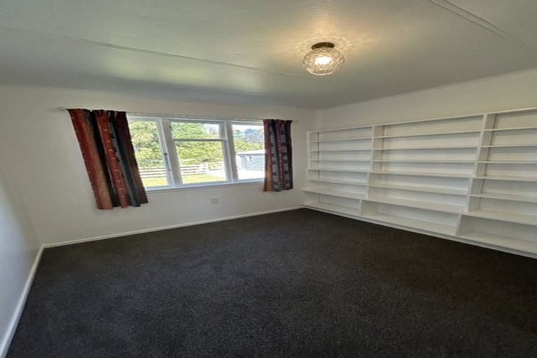 Photo of property in 84 Kuratawhiti Street, Greytown, 5712