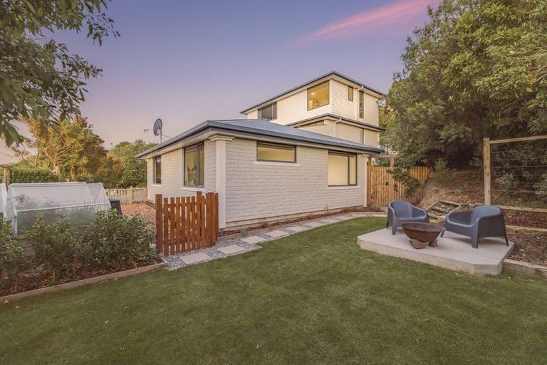 Photo of property in 5 Plains View, Mount Pleasant, Christchurch, 8081