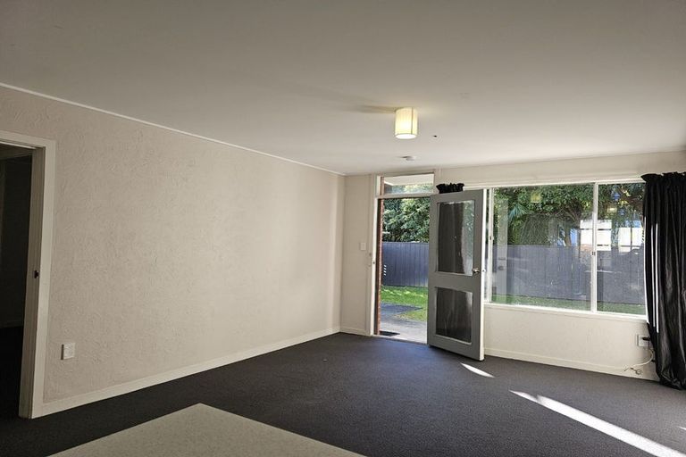 Photo of property in 3/35 Mana Esplanade, Paremata, Porirua, 5026