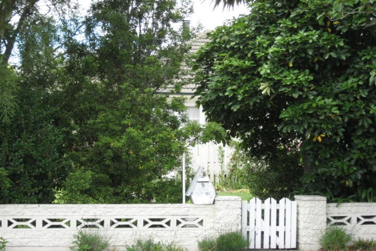 Photo of property in 8 Charlcott Street, Burnside, Christchurch, 8053
