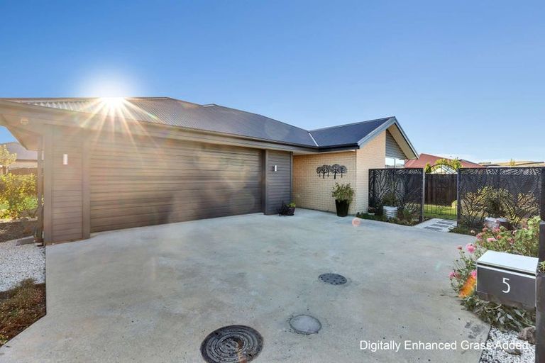 Photo of property in 5 Burke Lane, Amberley, 7410