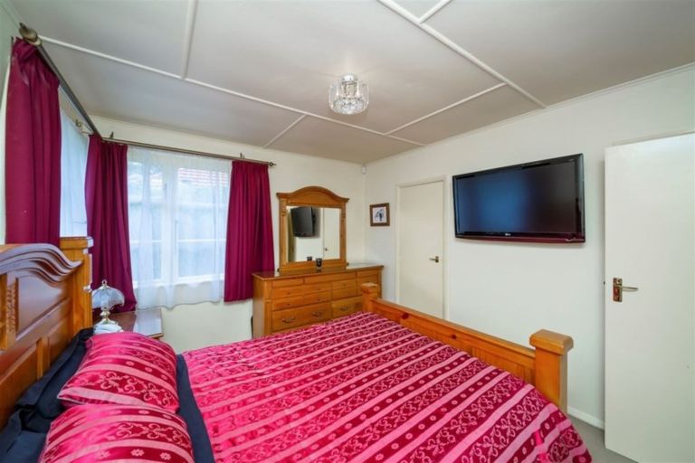 Photo of property in 68 Parsons Street, Frankleigh Park, New Plymouth, 4310