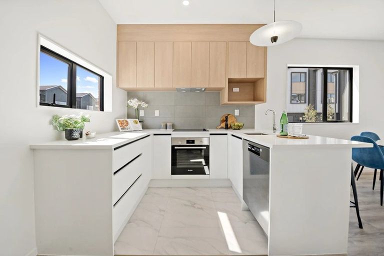 Photo of property in 9 Hokoteta Street, Mount Wellington, Auckland, 1062