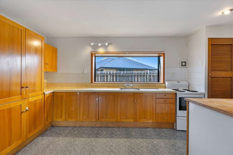 Photo of property in 93a High Street, Oxford, 7430