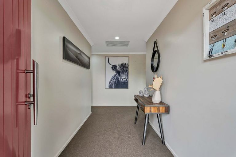 Photo of property in 4 Larlin Drive, Hawera, 4675