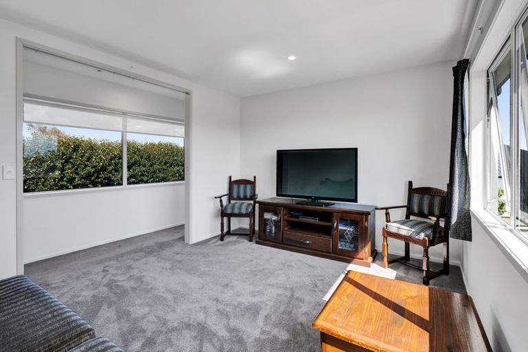 Photo of property in 5d Vardon Way, Waiwhakaiho, New Plymouth, 4312