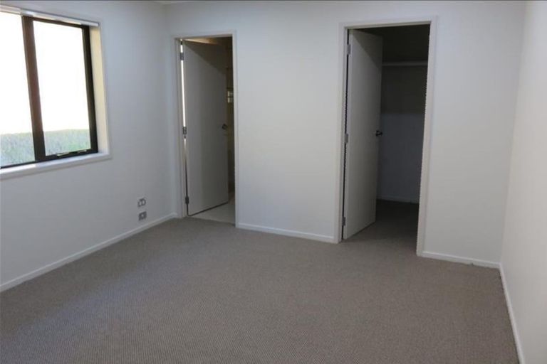 Photo of property in 12a Frederick Place, Whalers Gate, New Plymouth, 4310