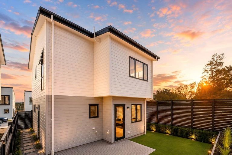 Photo of property in 17 Greenbrier Street, Westgate, Auckland, 0814