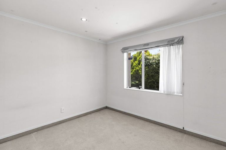 Photo of property in 3 Tironui Terrace, Western Heights, Hamilton, 3200