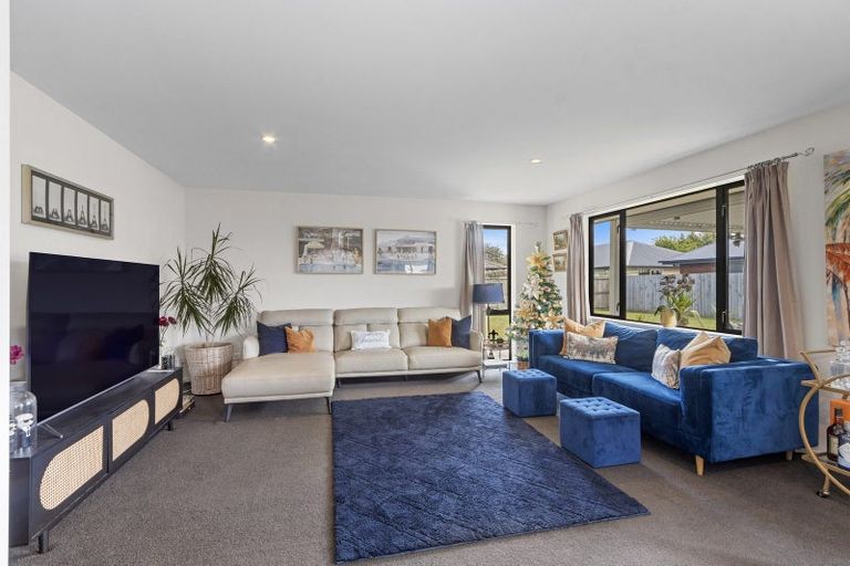 Photo of property in 23 Larne Place, Belfast, Christchurch, 8051