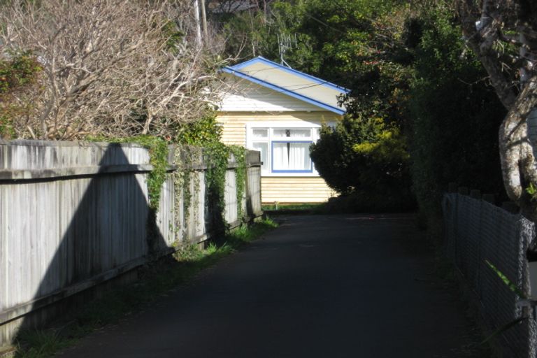 Photo of property in 45a Parkvale Road, Karori, Wellington, 6012