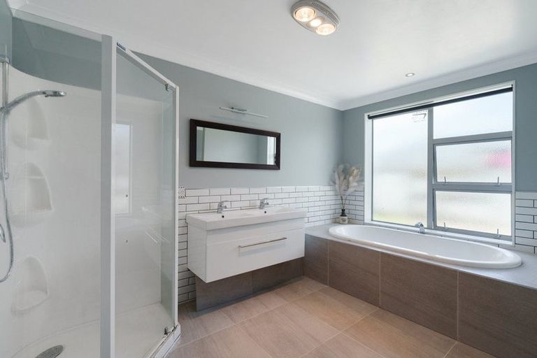 Photo of property in 9 Amery Place, Papamoa Beach, Papamoa, 3118