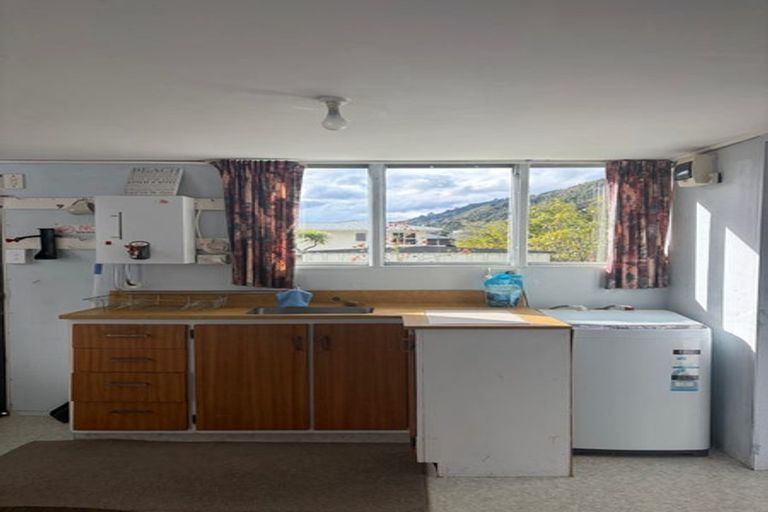 Photo of property in 74 Moana View Road, Waikawa, Picton, 7220