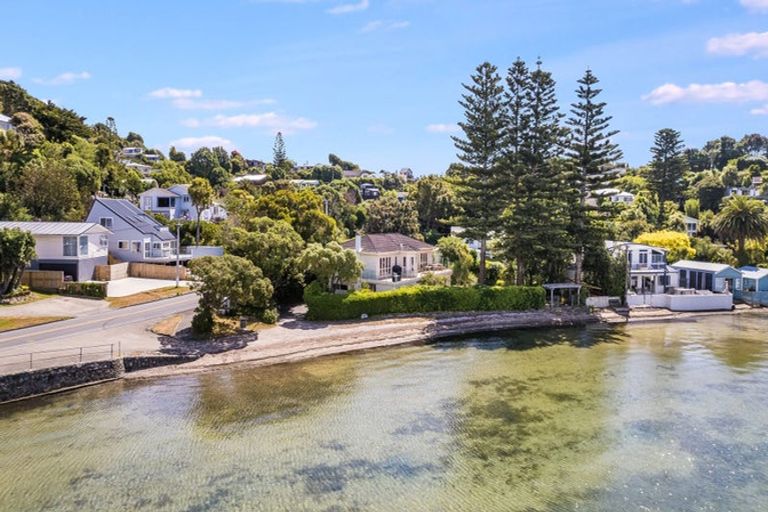 Photo of property in 89 Paremata Road, Paremata, Porirua, 5024