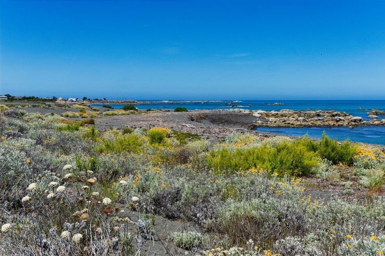 Photo of property in 19 South Bay Parade, South Bay, Kaikoura, 7300