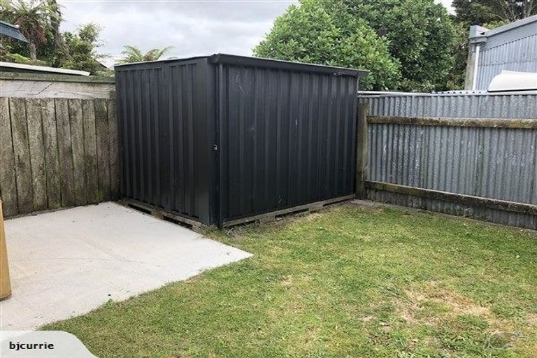 Photo of property in 35 Lombard Street, Palmerston North, 4410