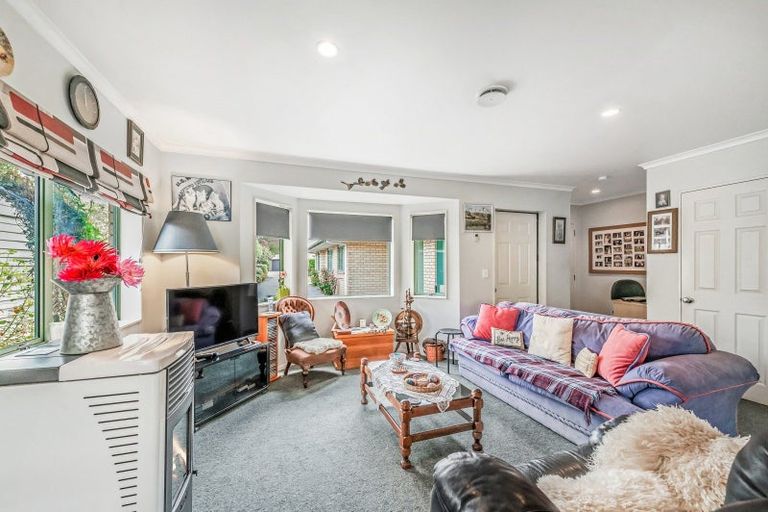 Photo of property in 8a Johnston Street, Leeston, 7632