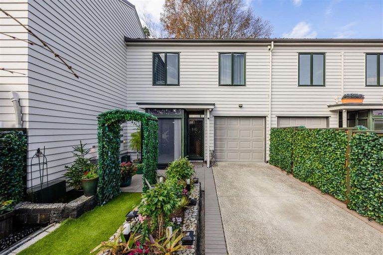 Photo of property in Tuscany Towers, 12/1 Ambrico Place, New Lynn, Auckland, 0600