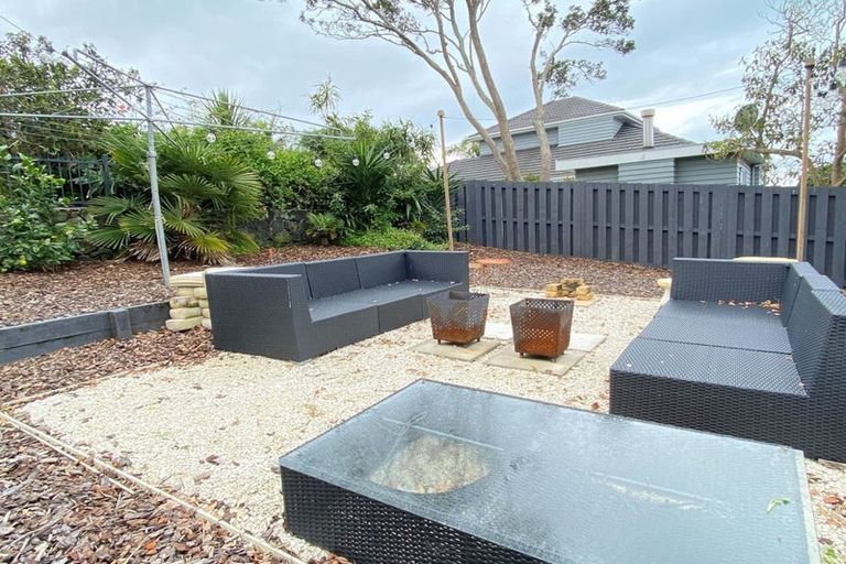 Photo of property in 12a Beach Road, Mellons Bay, Auckland, 2014