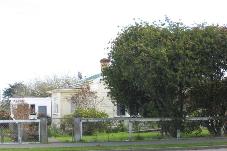 Photo of property in 169 Bridge Street, Bulls, 4818