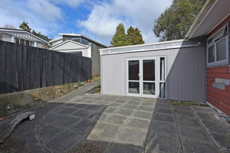 Photo of property in 12 Fendalton Crescent, Pinehaven, Upper Hutt, 5019