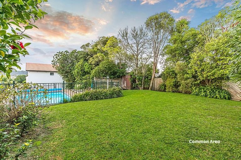 Photo of property in 5/102 Greenhithe Road, Greenhithe, Auckland, 0632