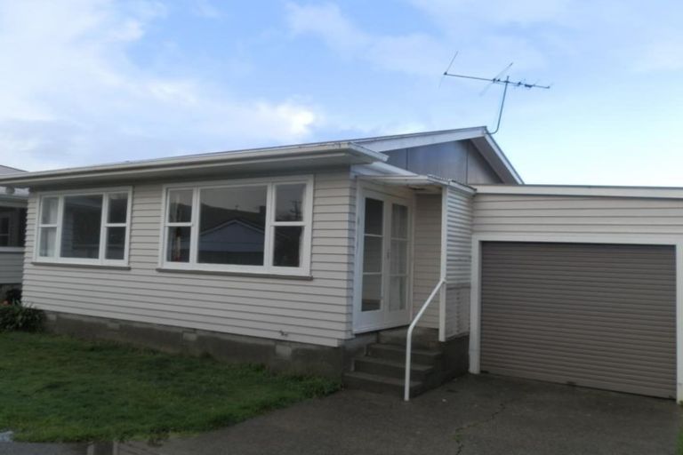 Photo of property in 11a Barsi Grove, Avalon, Lower Hutt, 5011