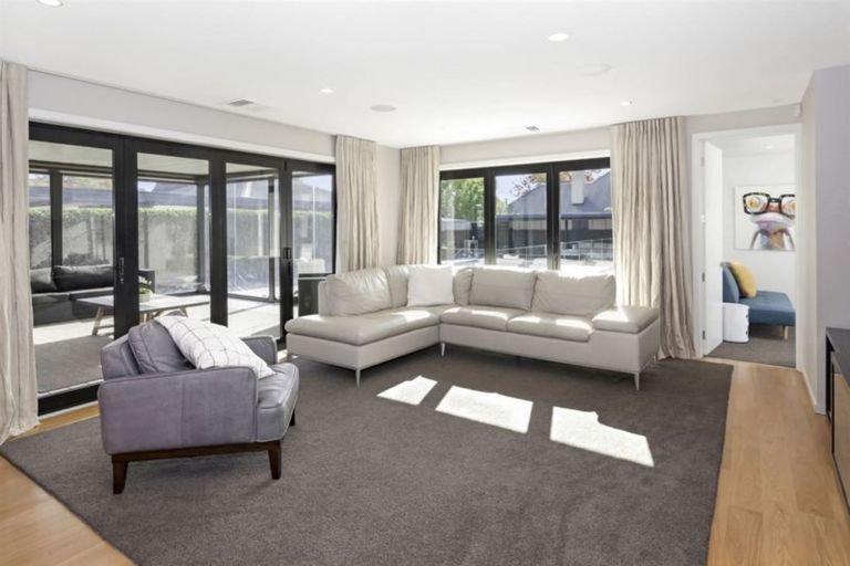 Photo of property in 10 Penhelig Place, Burnside, Christchurch, 8053