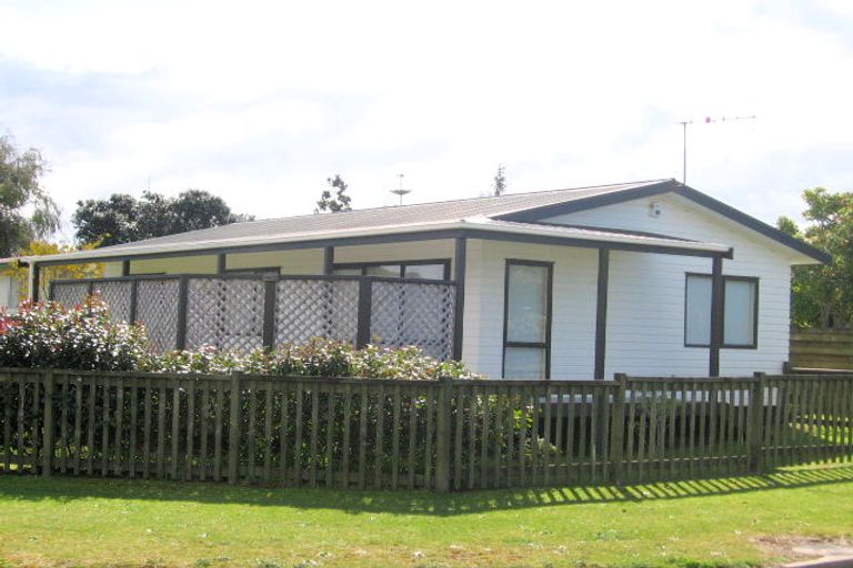 Photo of property in 100 Blane Place, Whangamata, 3620