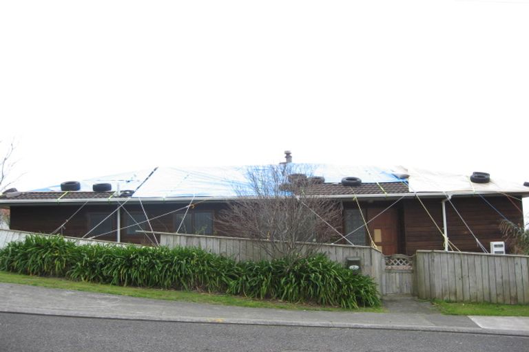 Photo of property in 17 Mckellar Street, Oakura, 4314