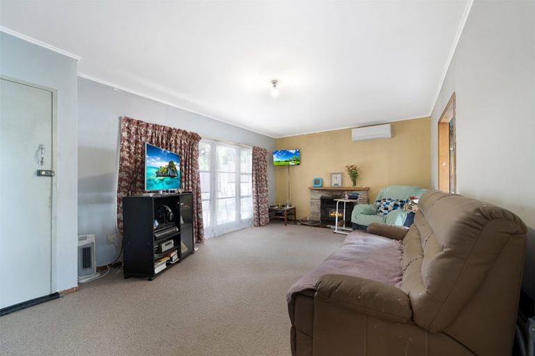 Photo of property in 107 Captain Scott Road, Glen Eden, Auckland, 0602