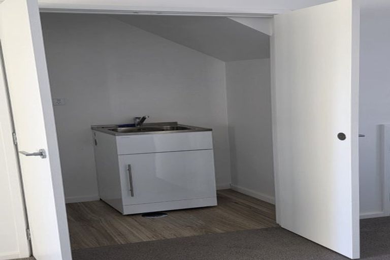 Photo of property in 115 Banks Street, Marfell, New Plymouth, 4310