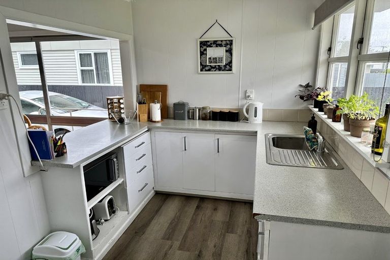 Photo of property in 22 Kettle Avenue, Awapuni, Palmerston North, 4412