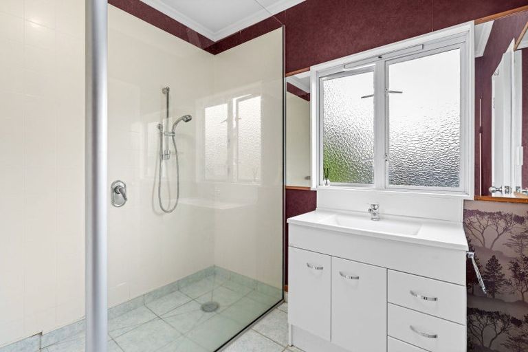 Photo of property in 6 Cambridge Street, Levin, 5510