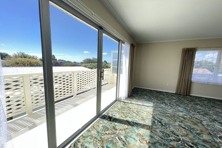 Photo of property in 54 Withells Road, Avonhead, Christchurch, 8042