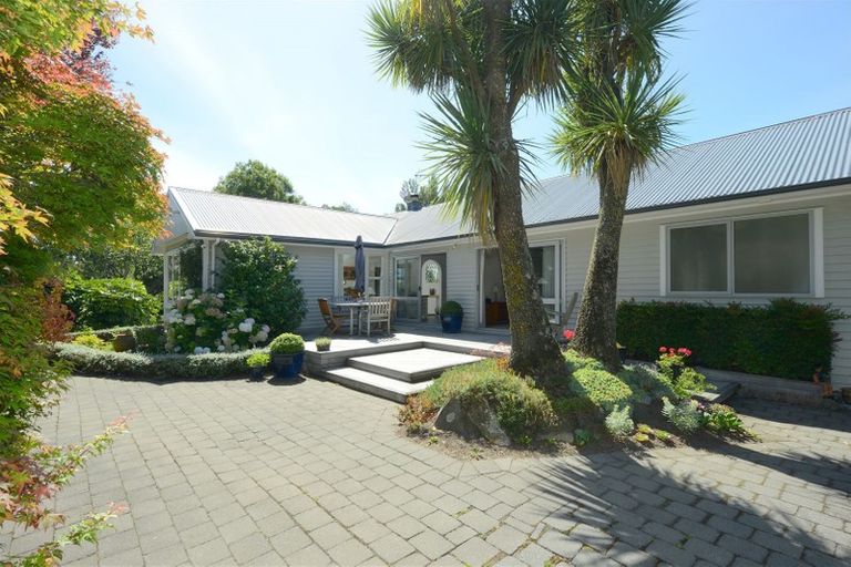 Photo of property in 497 Avonhead Road, Avonhead, Christchurch, 8042
